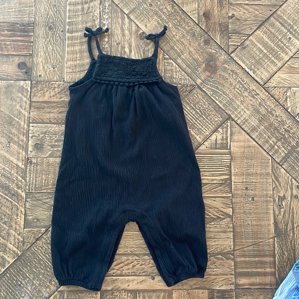 Old navy jumpsuit 3-6m